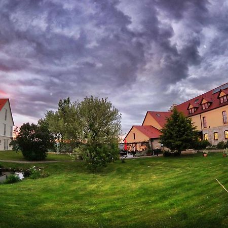 Hotel Und Restaurant Rittergut Kreipitzsch Naumburg  Eksteriør billede