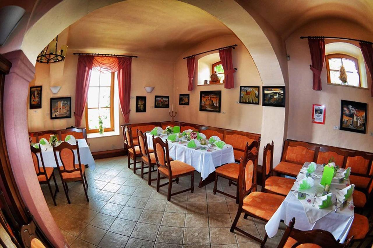 Hotel Und Restaurant Rittergut Kreipitzsch Naumburg  Eksteriør billede